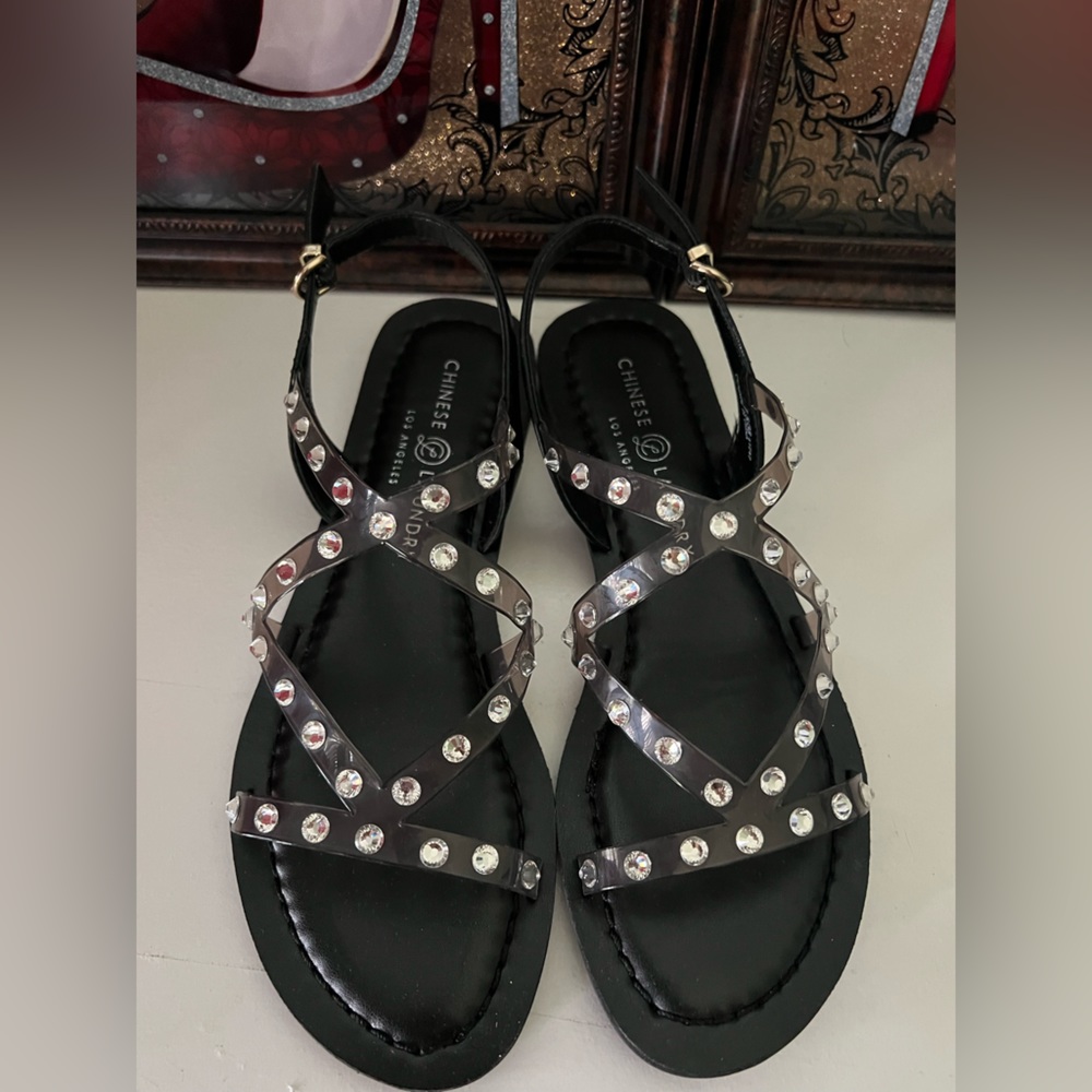 NWT Size: 7.5 Chinese Laundry sandals
